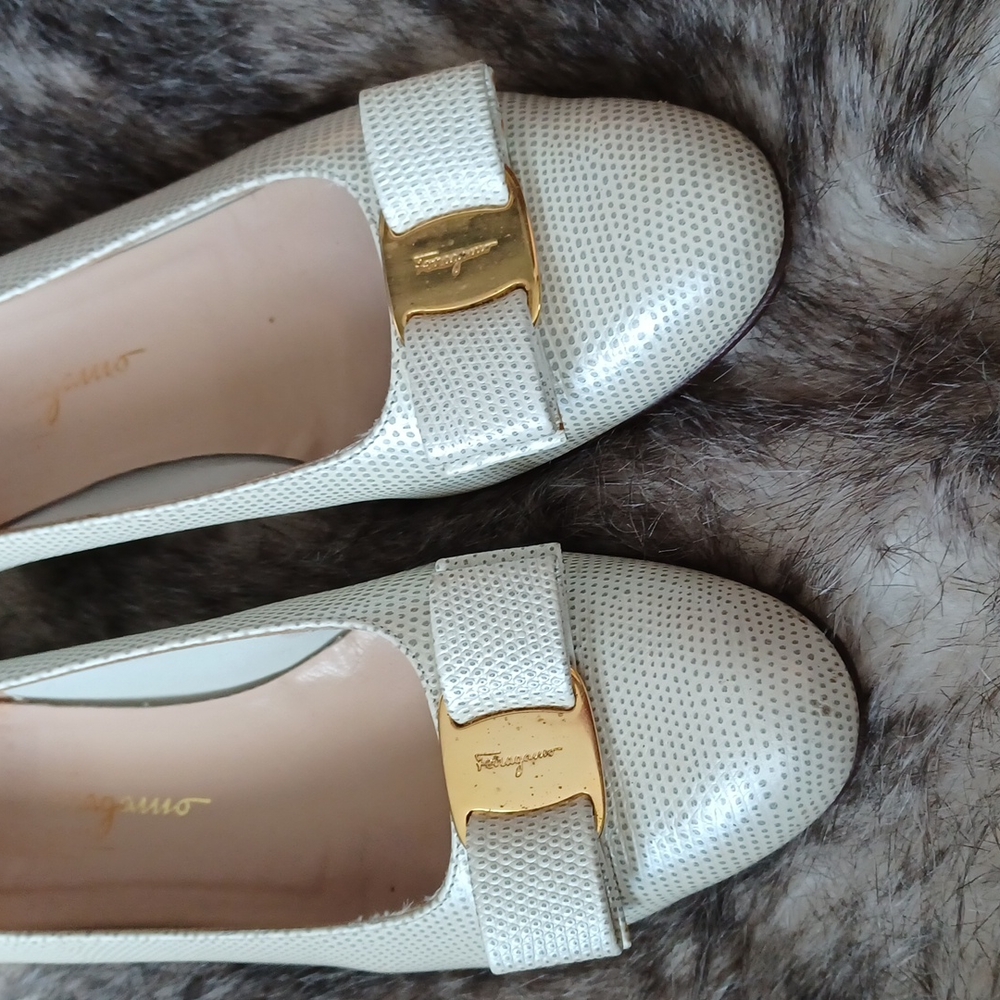 Salvatore Ferragamo Gray and Cream Flats - Picture 2 of 16